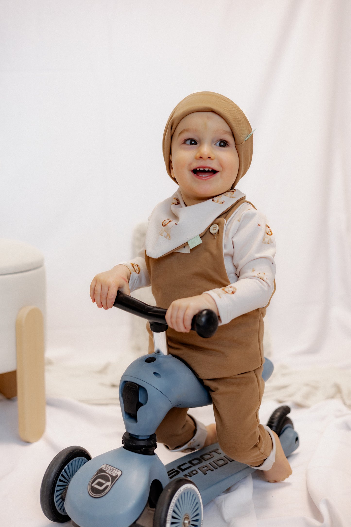 Wendbarer Baby-Latzhose - Löwen