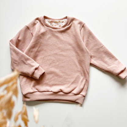 Wendbarer Pullover aus Bio-Stoff – Nude & Pastell Blumen-Design