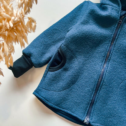 Montessori Walkjacke in Blau, magnetischen Reißverschluss