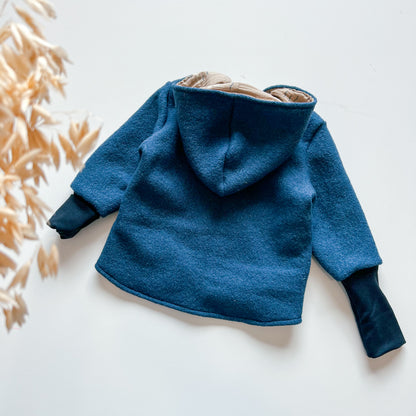 Montessori Walkjacke in Blau mit Boat, magnetischen Reißverschluss