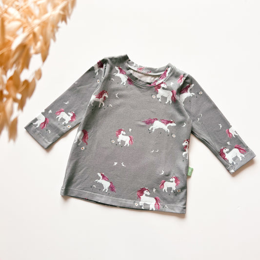 Long sleeve shirt / unicorn