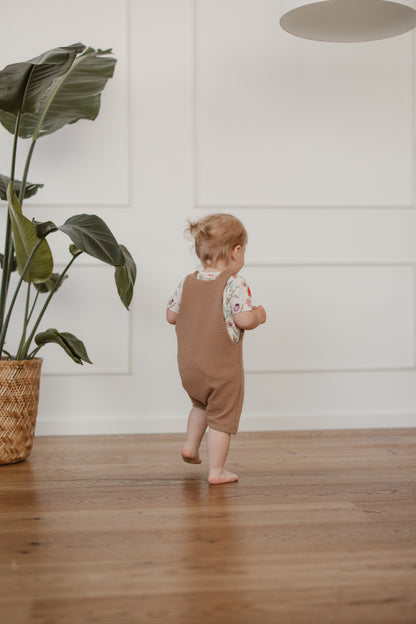 Latzhose für Baby und Kinder, braun