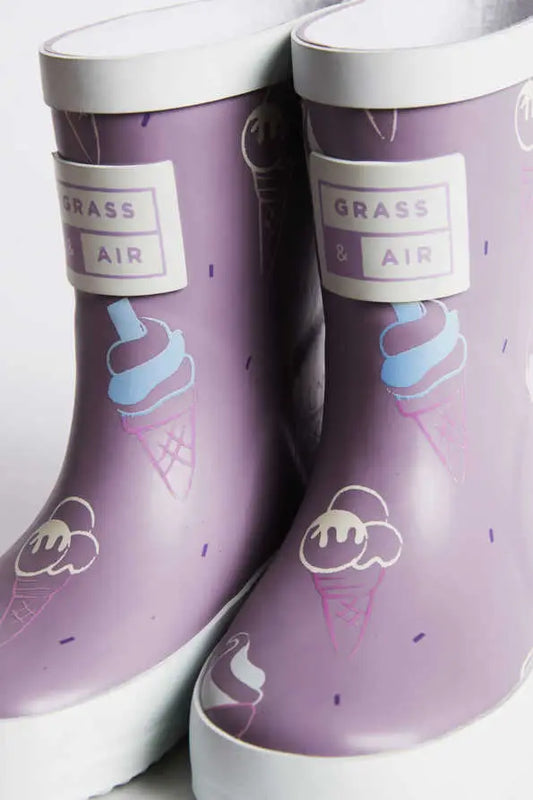 Rubber boots with changing colors, ultraviolet